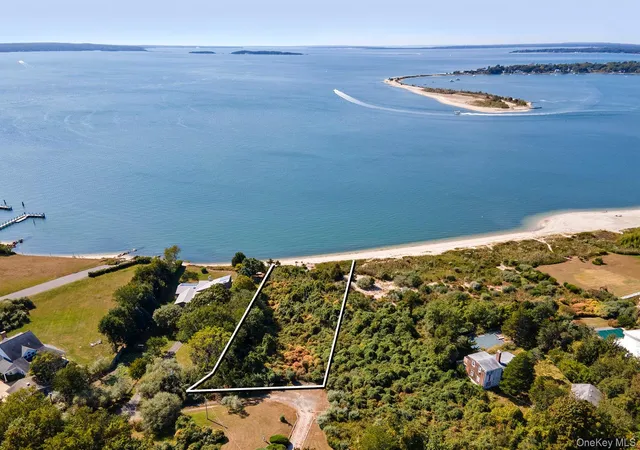Photo 1 of Sale Pending at 14b Heron Ln, Shelter Island, NY 11964 | MLS# 1049849 | Listing updated on 2026-10-07