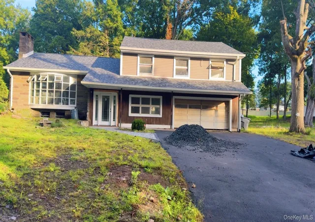Photo 1 of Single family home for sale at 44 50 Ingalls St, Middletown, NY 10940 | MLS# 1049857 | Listing updated on 2026-09-12