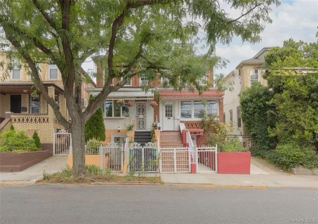 Single family home for sale at 3214 Fenton Ave, New York, NY 10469 | MLS# 1049863