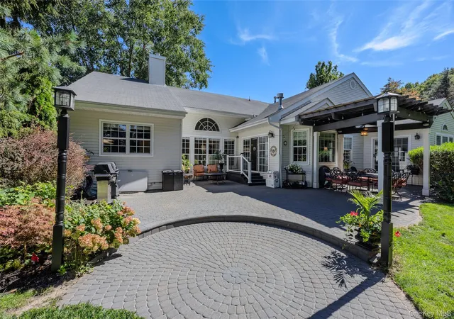 Photo 4 of Single family home for sale at 34 Varsity Blvd, Brookhaven, NY 11733 | MLS# 1049874 | Listing updated on 2026-10-07