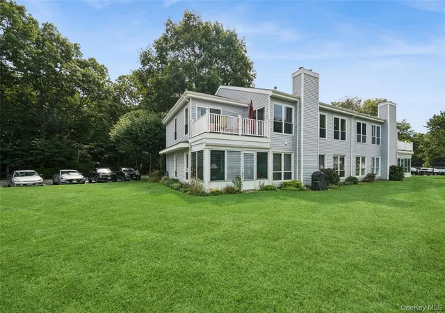 Condo for sale at 90 Hampton Vista Dr, Riverhead, NY 11949 | MLS# 1049893