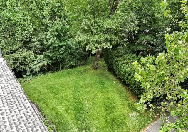 Photo 2 of Single family home for sale at 10 Woodycrest Trl, Blooming Grove, NY 10950 | MLS# 1049896 | Listing updated on 2026-10-01