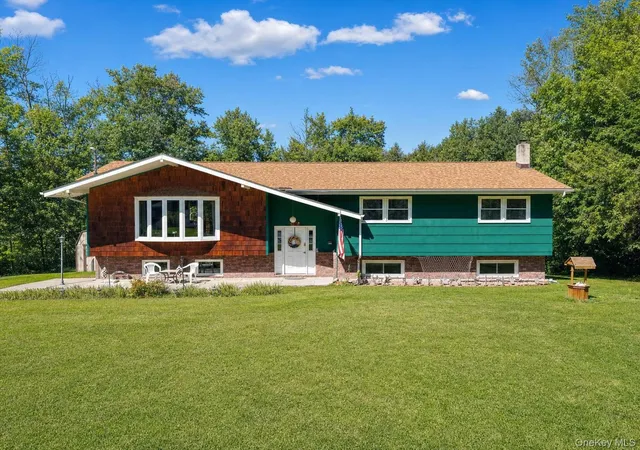 Photo 2 of Single family home for sale at 49 Quiat Rd, Fallsburg, NY 12763 | MLS# 1049899 | Listing updated on 2026-10-04