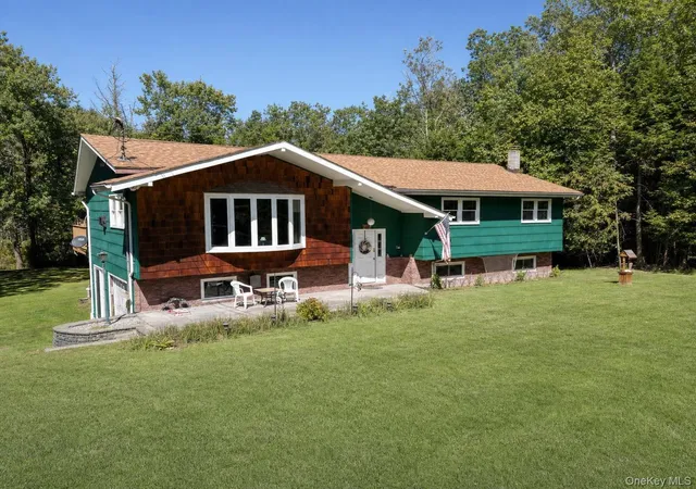 Photo 2 of Single family home for sale at 49 Quiat Rd, Fallsburg, NY 12763 | MLS# 1049899 | Listing updated on 2026-09-13
