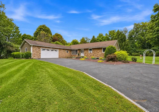 Photo 2 of Single family home for sale at 27 Bobolink Ln, Pleasant Valley, NY 12578 | MLS# 1049903 | Listing updated on 2026-09-27