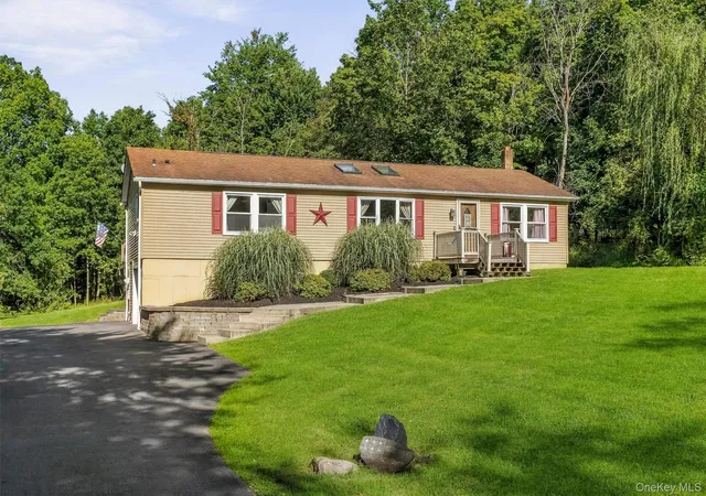 Photo 2 of Single family home for sale at 97 Heselton Dr, Wawayanda, NY 10973 | MLS# 1049918 | Listing updated on 2026-09-26