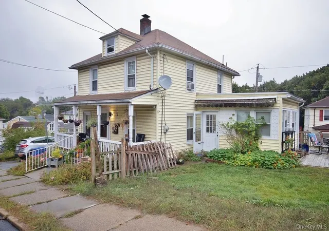Photo 1 of Single family home for sale at 6-8 Forest Ave, Middletown, NY 10940 | MLS# 1049921 | Listing updated on 2026-10-08