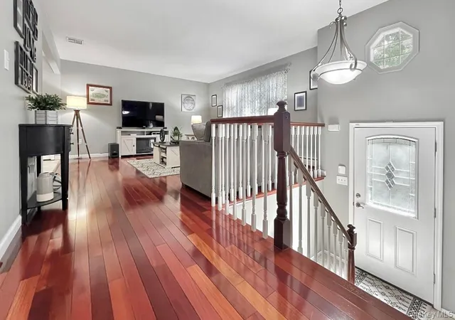 Photo 4 of Single family home for sale at 51 Prospect St, Monroe, NY 10950 | MLS# 1049931 | Listing updated on 2026-10-08