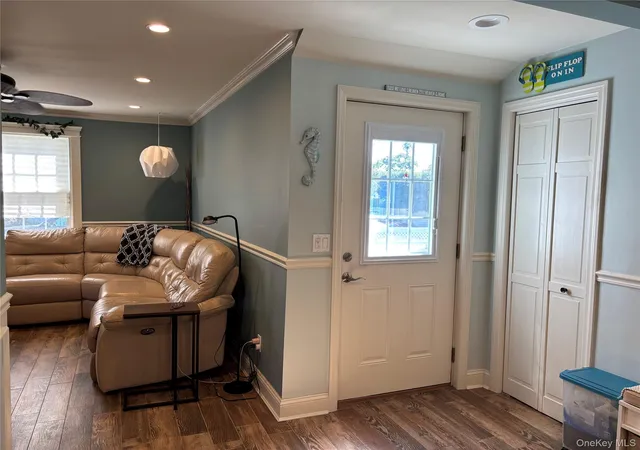 Photo 4 of Single family home for sale at 197 S 7th Street, Babylon, NY 11757 | MLS# 1049941 | Listing updated on 2026-09-29