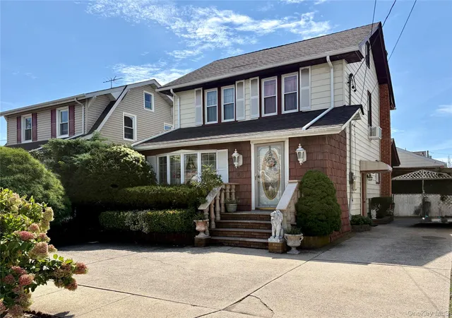 Photo 1 of Single family home for sale at 26 E Oxford St, Hempstead, NY 11580 | MLS# 1049946 | Listing updated on 2026-09-20