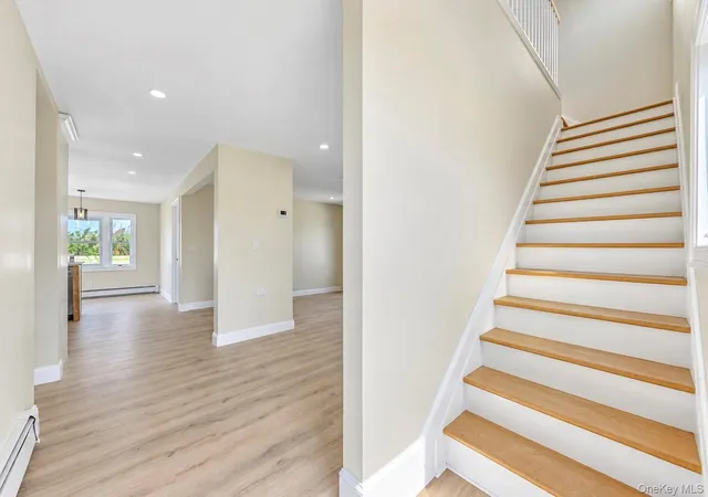 Photo 3 of Single family home for sale at 891 S Bay St, Babylon, NY 11757 | MLS# 1049947 | Listing updated on 2026-09-20