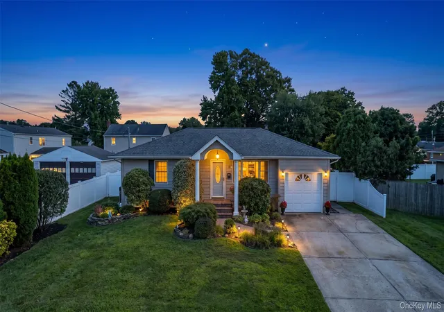 Photo 1 of Sale Pending at 9 Anson Ln, Islip, NY 11796 | MLS# 1049952 | Listing updated on 2026-09-29