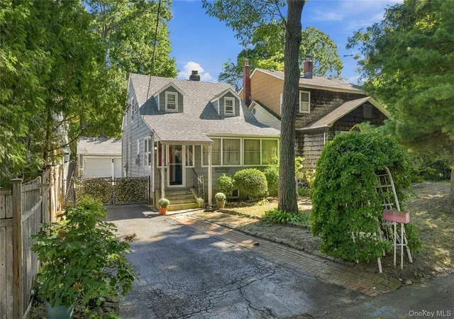 Photo 1 of Single family home for sale at 245 Buchanan St, Huntington, NY 11721 | MLS# 1049953 | Listing updated on 2026-10-01