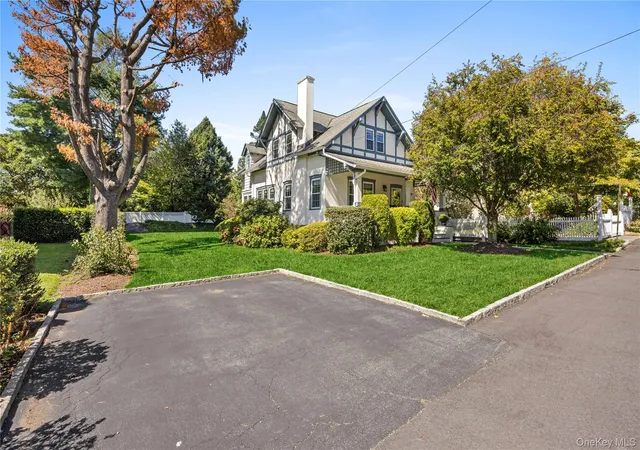 Photo 2 of Single family home for sale at 33 Cassilis Ave, Yonkers, NY 10708 | MLS# 1049955 | Listing updated on 2026-09-19