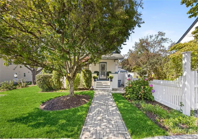 Photo 3 of Single family home for sale at 33 Cassilis Ave, Yonkers, NY 10708 | MLS# 1049955 | Listing updated on 2026-09-18