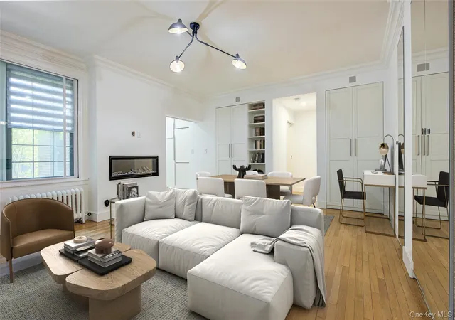 Condo for sale at 6 Burns St #120, New York, NY 11375 | MLS# 1049957