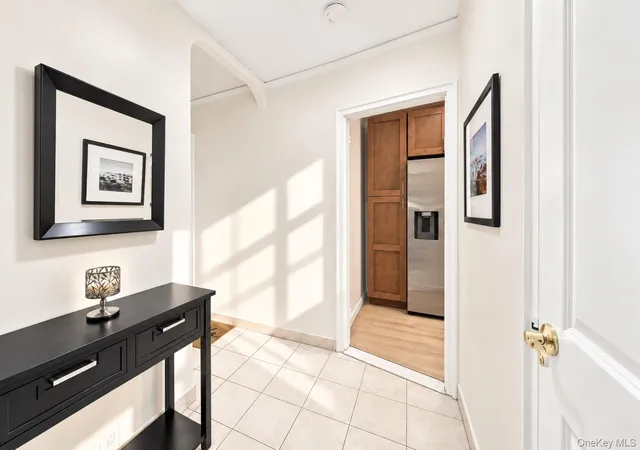 Photo 2 of Condo for sale at 811 Bronx River Rd #3H, Yonkers, NY 10708 | MLS# 1049980 | Listing updated on 2026-09-30