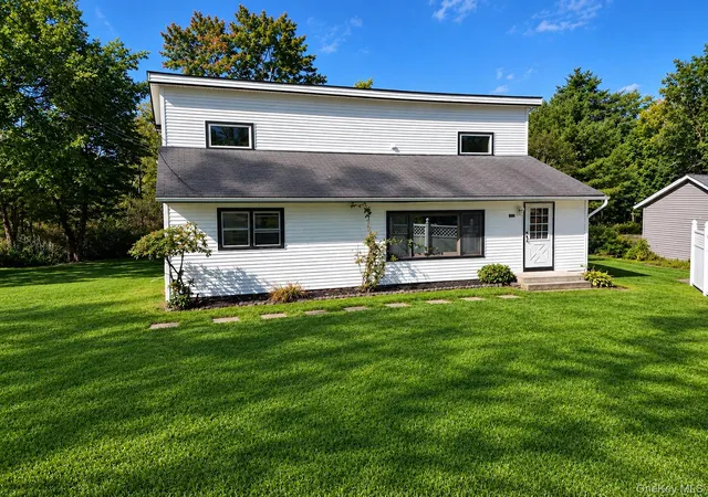 Photo 2 of Sale Pending at 512 Bloomingburg Rd, Wallkill, NY 10940 | MLS# 1049994 | Listing updated on 2026-10-05