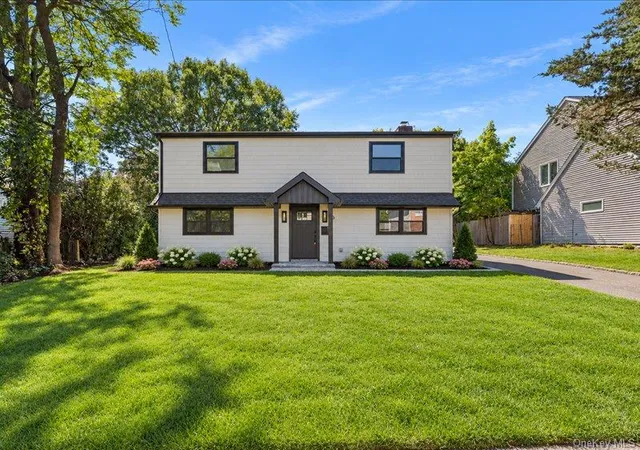 Photo 1 of Single family home for sale at 6 Slocum Ave, North Hempstead, NY 11050 | MLS# 1050014 | Listing updated on 2026-09-13