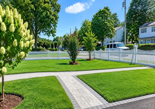 Photo 2 of Single family home for sale at 5 Doolittle Ave, Islip, NY 11717 | MLS# 1050016 | Listing updated on 2026-09-27