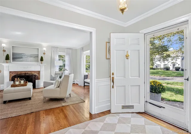 Photo 3 of Single family home for sale at 602 Park Ave, North Hempstead, NY 11030 | MLS# 1050021 | Listing updated on 2026-09-17