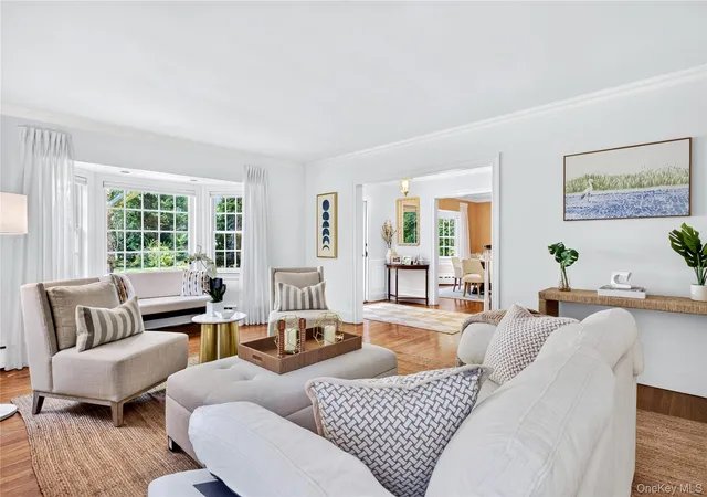 Photo 4 of Single family home for sale at 602 Park Ave, North Hempstead, NY 11030 | MLS# 1050021 | Listing updated on 2026-09-17