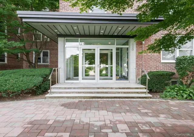 Photo 2 of Condo for sale at 530 Dubois Ave #2C, Hempstead, NY 11581 | MLS# 1050022 | Listing updated on 2026-10-06