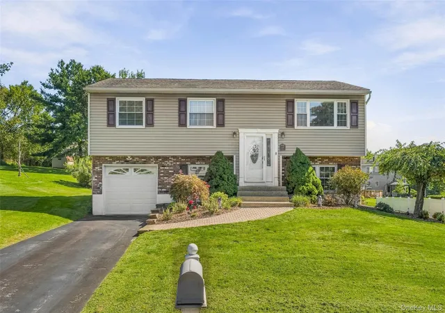 Single family home for sale at 6 Liberty Ct, Blooming Grove, NY 10992 | MLS# 1050025
