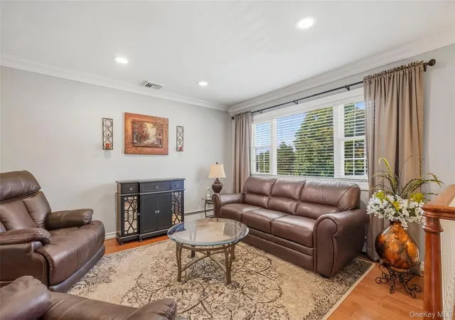 Photo 4 of Single family home for sale at 6 Liberty Ct, Blooming Grove, NY 10992 | MLS# 1050025 | Listing updated on 2026-09-18