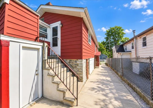 Listing Photo 4 - Condo for sale in building located at 86b Edgewater Park, New York, NY 10465 - Unit #86