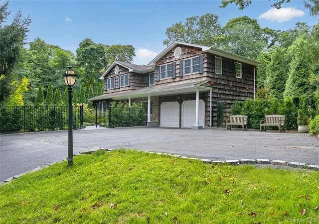 Photo 38 of Single family home for sale at 4 Salt Hay Way, Smithtown, NY 11787 | MLS# 1050030 | Listing updated on 2026-09-13
