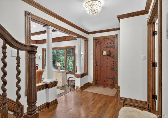 Photo 4 of Single family home for sale at 4 Salt Hay Way, Smithtown, NY 11787 | MLS# 1050030 | Listing updated on 2026-09-13
