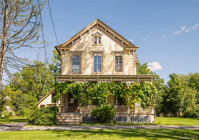 Photo 1 of Single family home for sale at 21 North Rd, Red Hook, NY 12583 | MLS# 1050034 | Listing updated on 2026-09-13