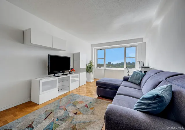 Listing Photo 2 - Condo for sale in The Blue Building located at 2400 Johnson Ave, New York, NY 10463 - Unit #4G