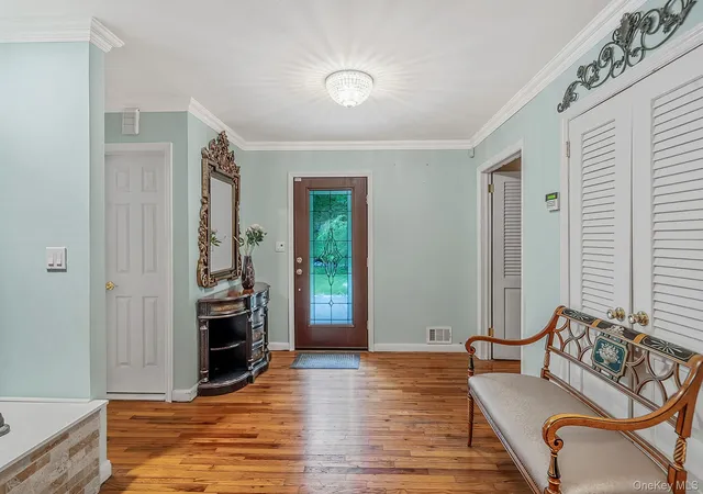 Photo 3 of Single family home for sale at 15 Cliff Rd, Brookhaven, NY 11777 | MLS# 1050046 | Listing updated on 2026-09-18