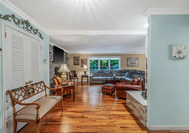 Photo 3 of Single family home for sale at 15 Cliff Rd, Brookhaven, NY 11777 | MLS# 1050046 | Listing updated on 2026-09-18