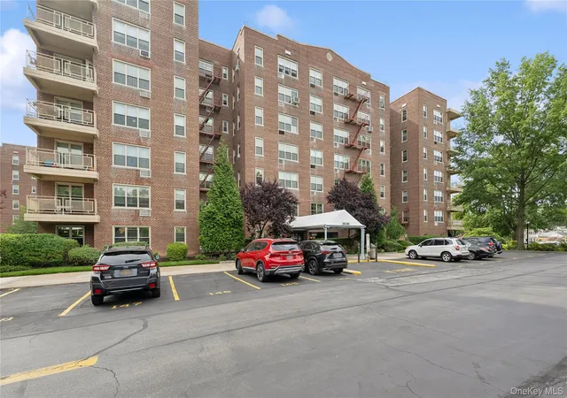 Condo for sale at 23-35 Bell Blvd #4H, New York, NY 11360 | MLS# 1050057