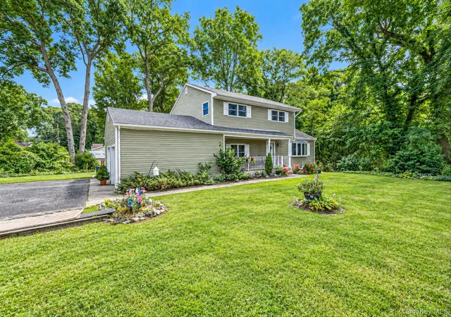 Photo 3 of Single family home for sale at 1195 Stony Brk Rd, Brookhaven, NY 11755 | MLS# 1050058 | Listing updated on 2026-09-21