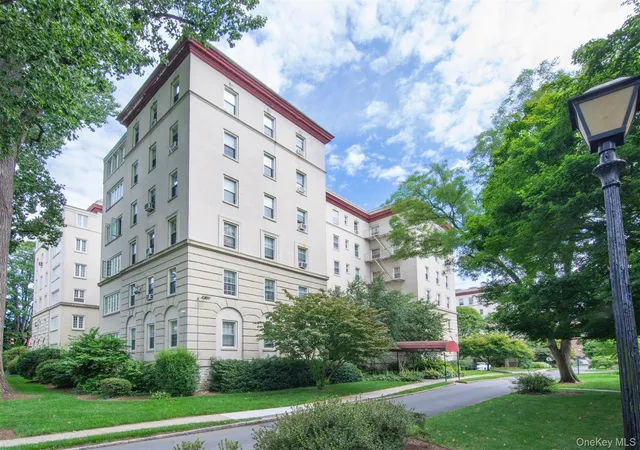 Photo 1 of Condo for sale at 1 Park Ln #3A, Mount Vernon, NY 10552 | MLS# 1050079 | Listing updated on 2026-10-19
