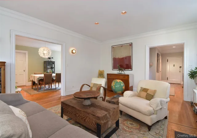 Listing Photo 4 - Condo for sale in building located at 1 Park Ln, Mount Vernon, NY 10552 - Unit #3A