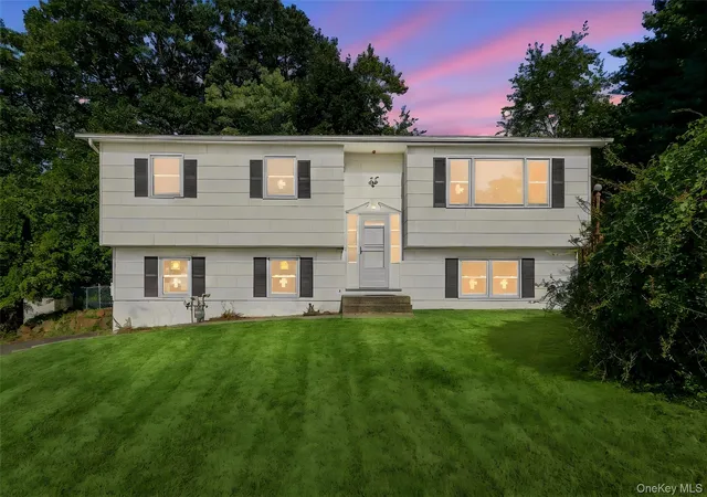 Photo 1 of Single family home for sale at 1 S Delaware Dr, Clarkstown, NY 10960 | MLS# 1050089 | Listing updated on 2026-10-04