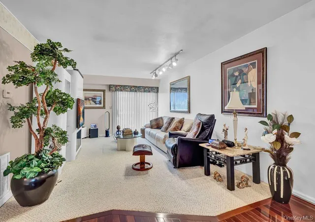 Photo 3 of Sale Pending at 309 Mariners Way, Babylon, NY 11726 | MLS# 1050090 | Listing updated on 2026-10-02
