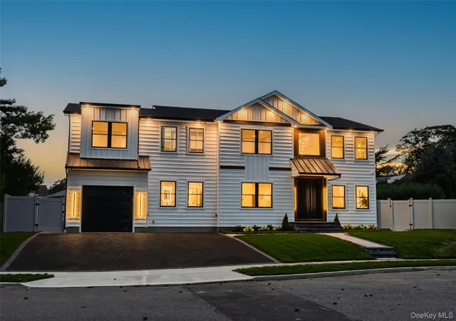 Photo 3 of Mansion for sale at 712 Bach Ct, Hempstead, NY 11590 | MLS# 1050109 | Listing updated on 2026-10-04