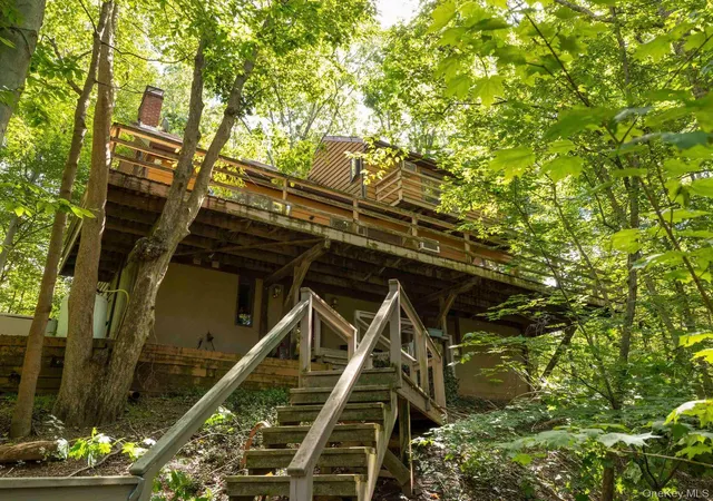 Photo 2 of Single family home for sale at 9 Watch Hl Rd, New Paltz, NY 12561 | MLS# 1050112 | Listing updated on 2026-09-16