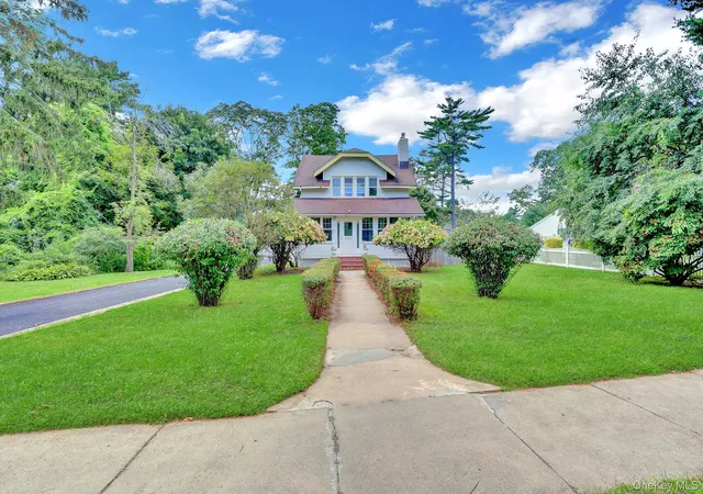 Photo 2 of Single family home for sale at 30 Brentwood Pkwy, Islip, NY 11717 | MLS# 1050116 | Listing updated on 2026-09-13