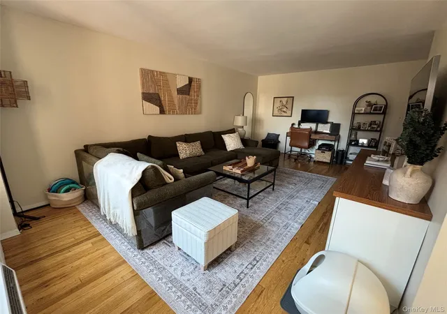 Photo 3 of Condo for sale at 410 E Broadway #3S, Long Beach, NY 11561 | MLS# 1050118 | Listing updated on 2026-09-23