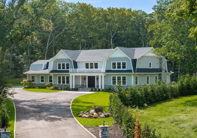 Single family home for sale at 541 Split Rock Rd, Oyster Bay, NY 11791 | MLS# 1050132