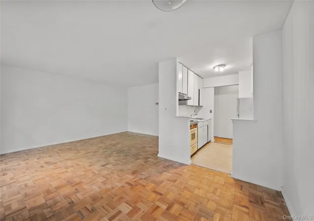 Photo 2 of Sale Pending at 119 E Hartsdale Ave #2L, Greenburgh, NY 10530 | MLS# 1050140 | Listing updated on 2026-10-02