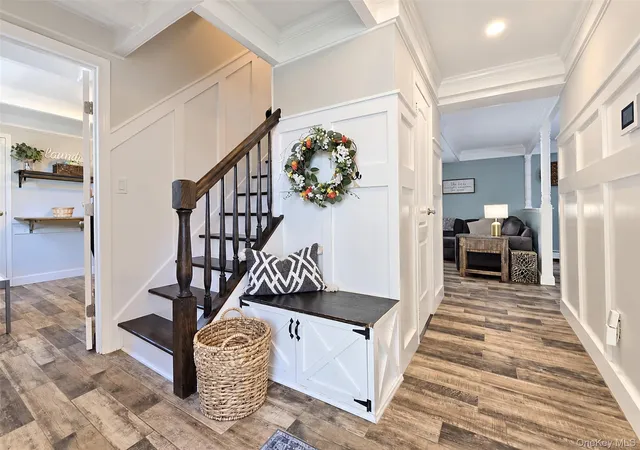 Photo 3 of Sale Pending at 29 Ivy League Ln, Brookhaven, NY 11790 | MLS# 1050161 | Listing updated on 2026-10-02