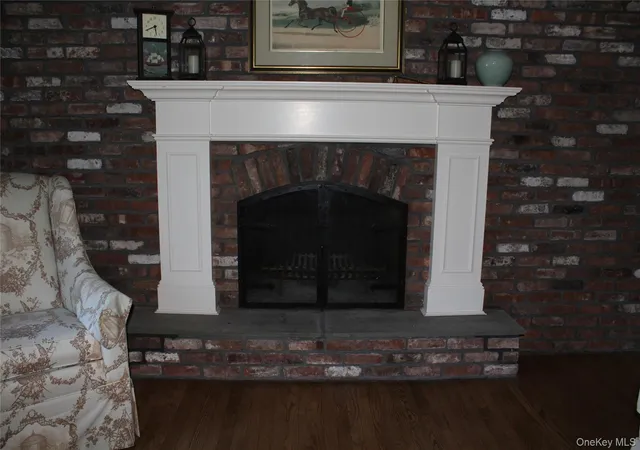 Photo 4 of Single family home for sale at 30 Randou Dr, Huntington, NY 11743 | MLS# 1050165 | Listing updated on 2026-09-23